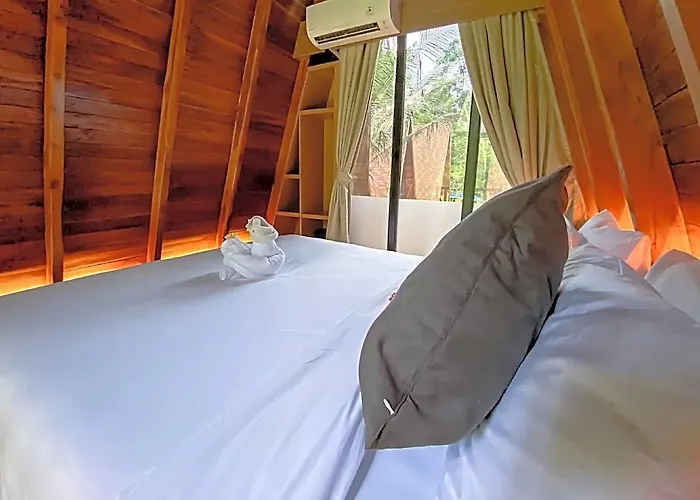 Hidden Den Ubud 3*