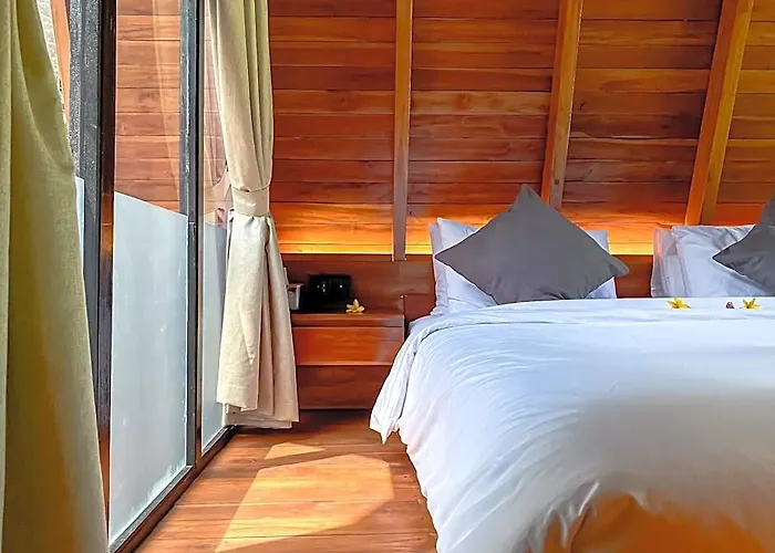 Hidden Den Ubud Hotel