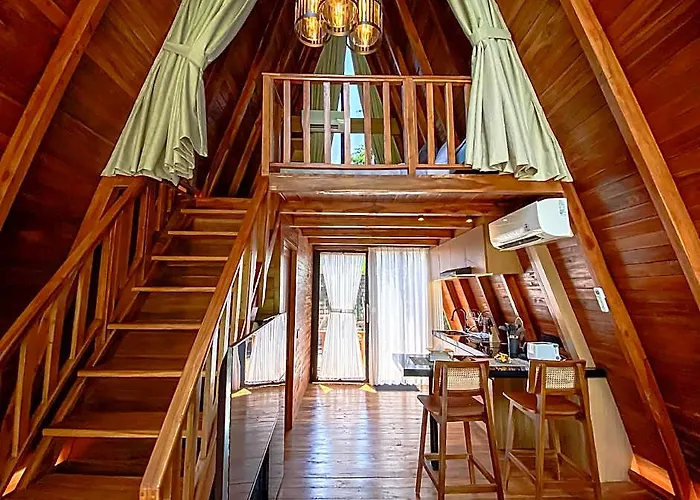 Hotel Hidden Den Ubud